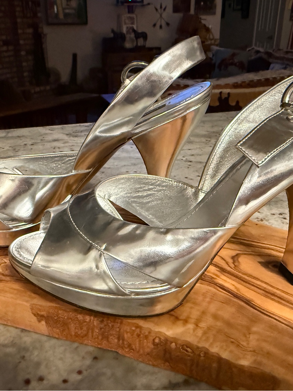 Louis Vuitton Miroir Collection Almost new, soft silver leather platform 39.5